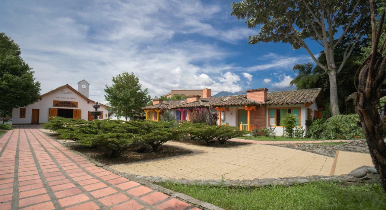 Termales El Otono Hotell La Enea Exteriör bild View of the Hacienda Santa Bárbara