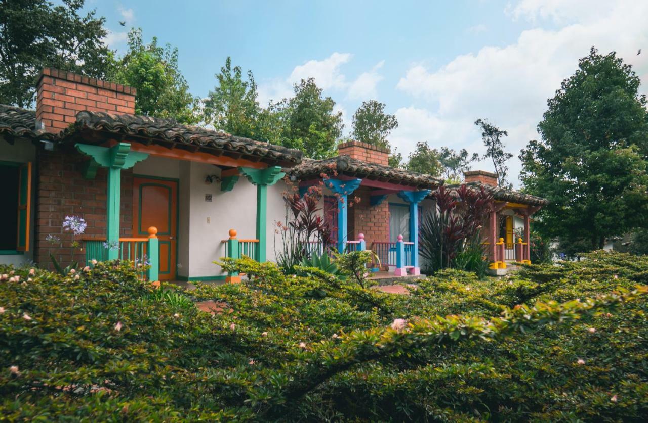 Termales El Otono Hotell La Enea Exteriör bild Casa de Piedra